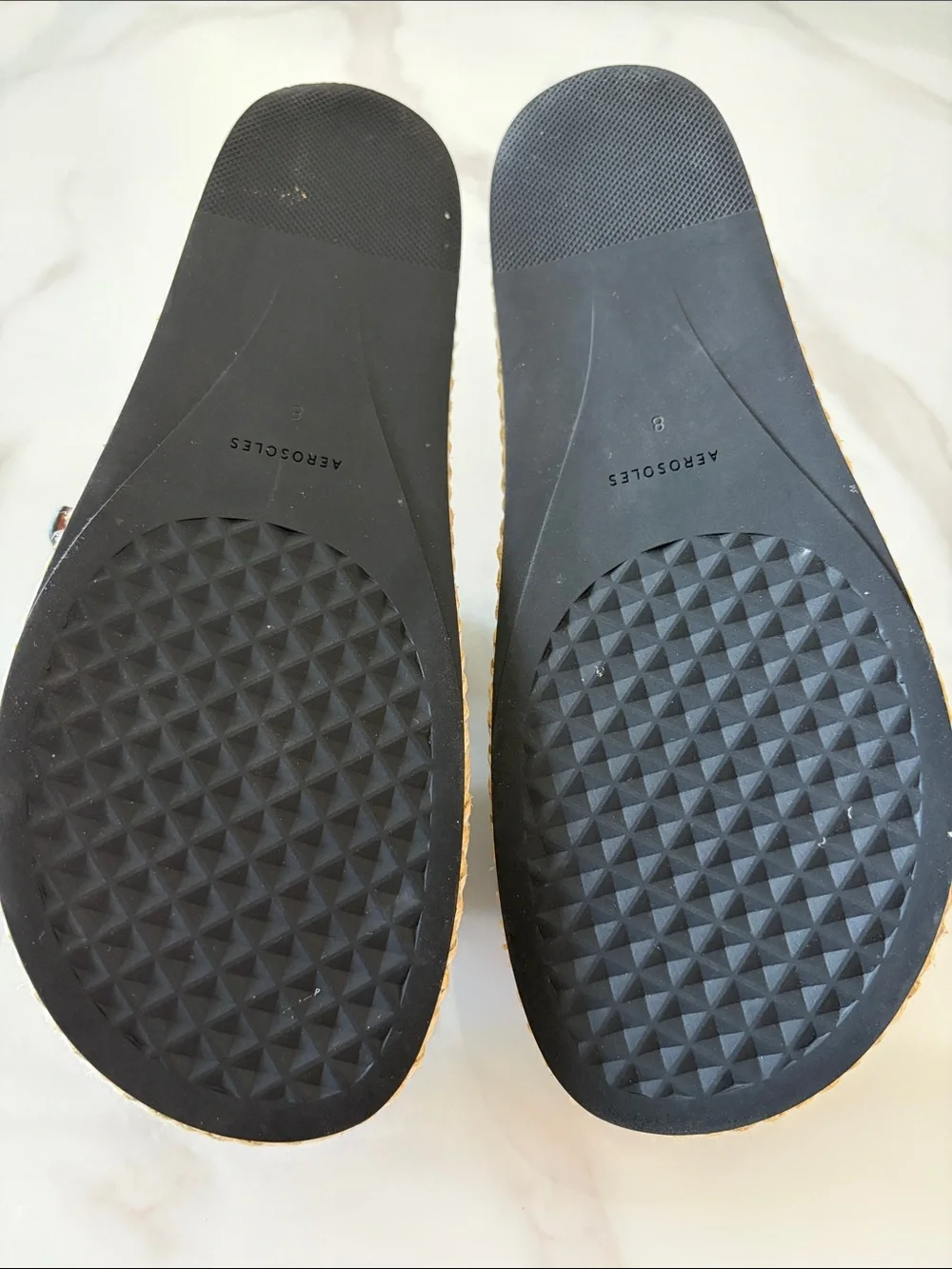 AEROSOLES exact size euc